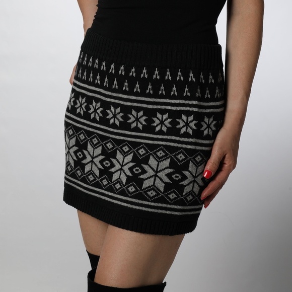 Mini Sweater Skirt kids size 10/12, Adult size S - Picture 1 of 3